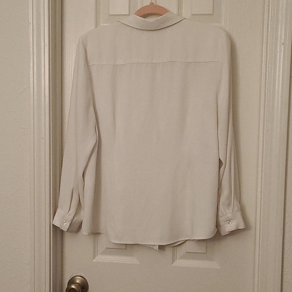 Off White Chico's Blouse Size 2P - Picture 6 of 6